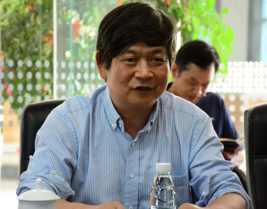 《石材工業“十四五”發展規劃》調研會議在華輝石業股份召開 《石材工業“十四五”發展規劃》調研會議現場