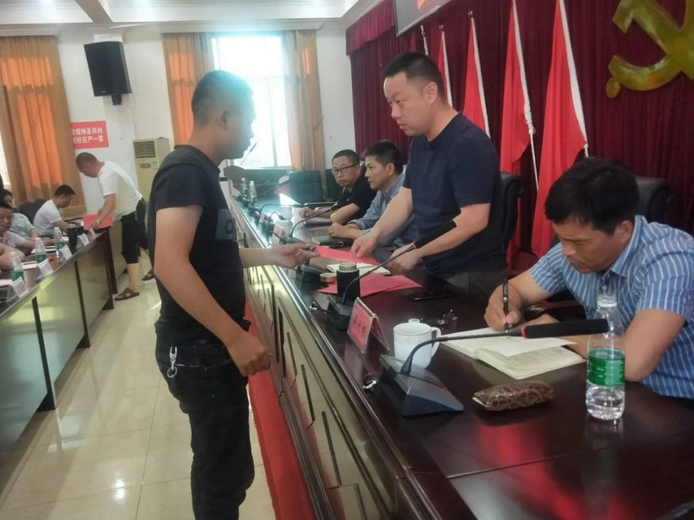 湖南岳陽(yáng)市平江縣伍市鎮(zhèn)（湖南灰麻）召開(kāi)石材綜合整治工作推進(jìn)會(huì)
