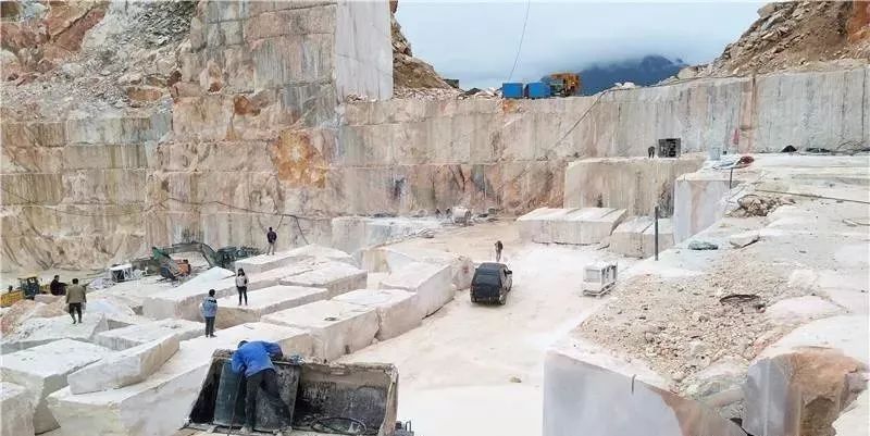 石材有色差？尾款收不回來，應該把這個給甲方看看