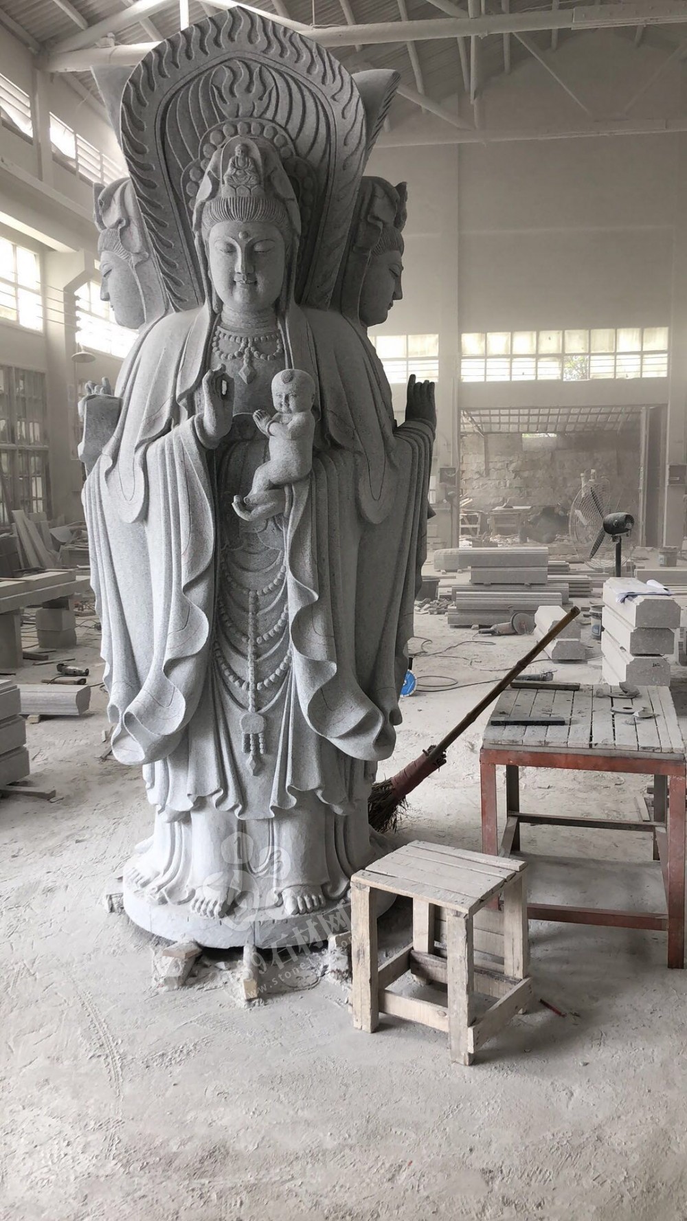 惠安石雕產(chǎn)品國(guó)豪石業(yè)提供