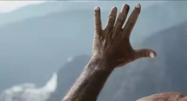 電影《Il Capo（當家之主）》講述采石人對大理石的采集過程