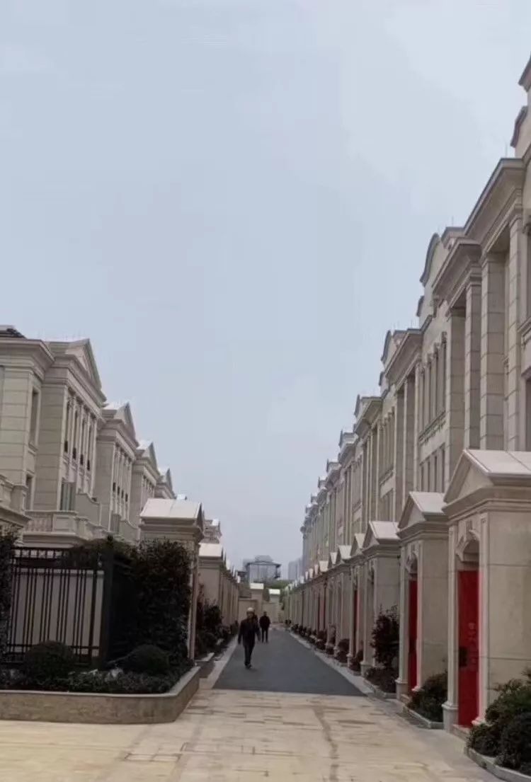 貝魯特（溫莎米黃）大理石外墻裝飾應用案例欣賞