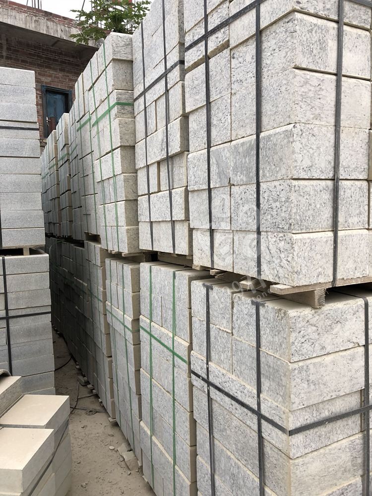 廣東永強石材主營湛江黑,廉江白麻,海浪花(雙稱浪花白),廉江芝麻白、廉江中花、芝麻灰、芝麻黑、海浪花、臺山紅、桂林紅