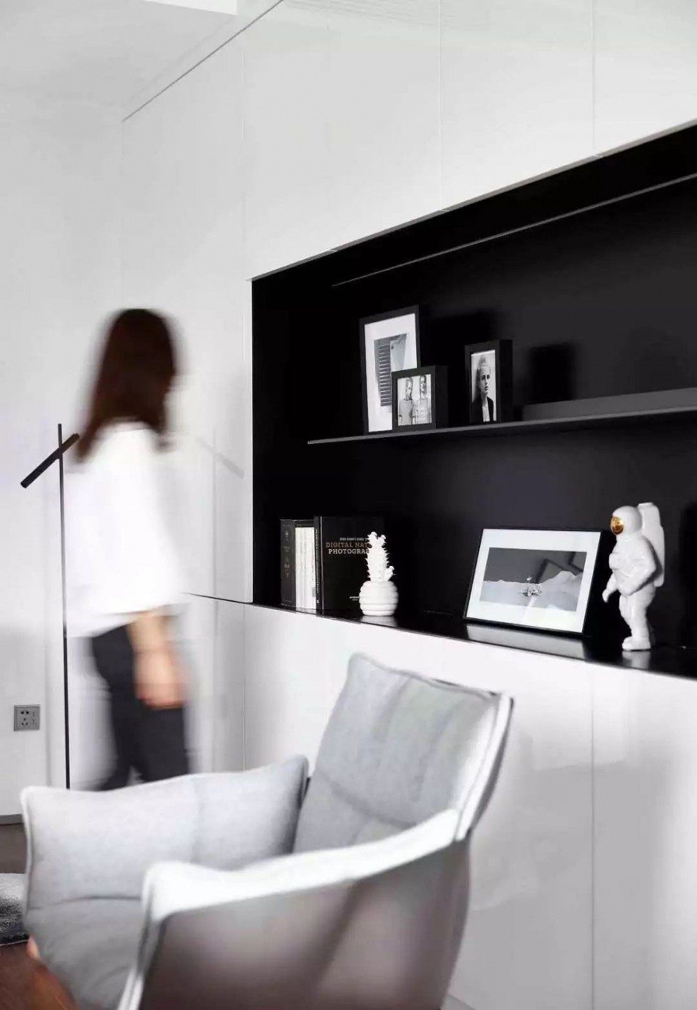 黑色石材自然面背景墻裝飾