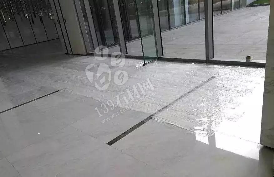 雪花白 雅士白 爵士白 魚肚白 中花白等白色大理石的養護知識