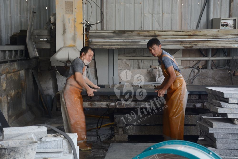 福建老礦芝麻黑G654石材廠家【福城石材】分享各種芝麻黑產品