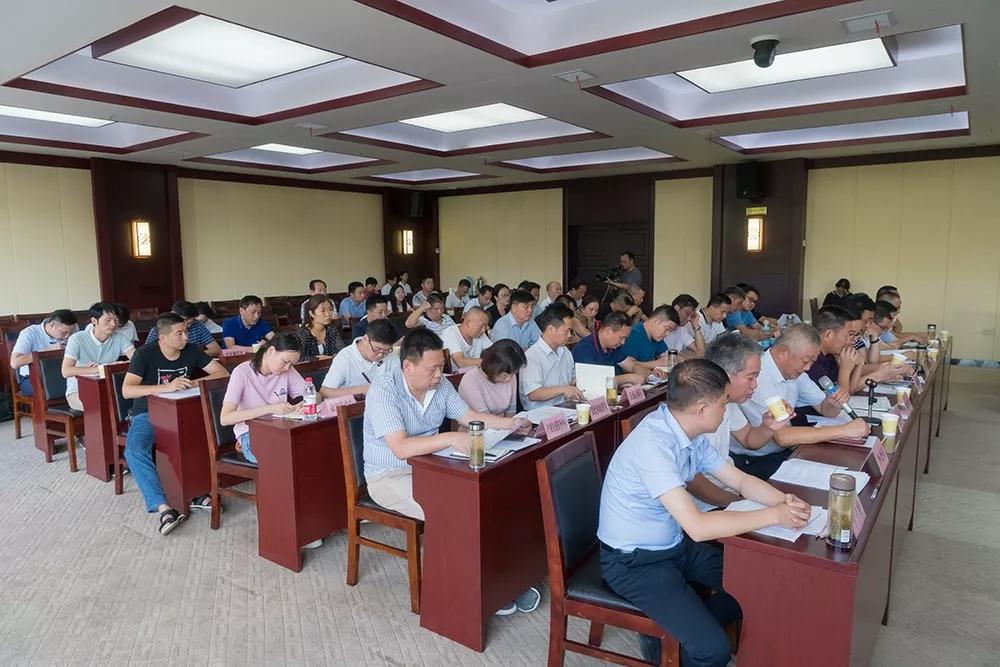 麻城市支持保障民營經濟持續健康發展。石材產值達222.6億元，撐起麻城市工業經濟“半壁江山”。