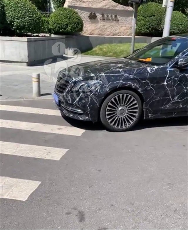 北京首臺“大理石”邁巴赫，落地250萬，加價45萬，紋理吸睛