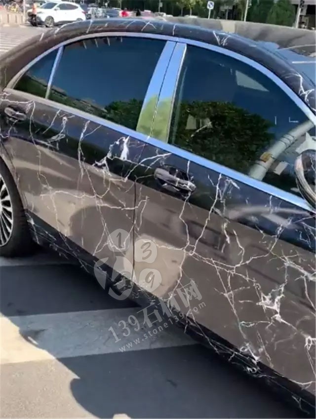 北京首臺“大理石”邁巴赫，落地250萬，加價45萬，紋理吸睛