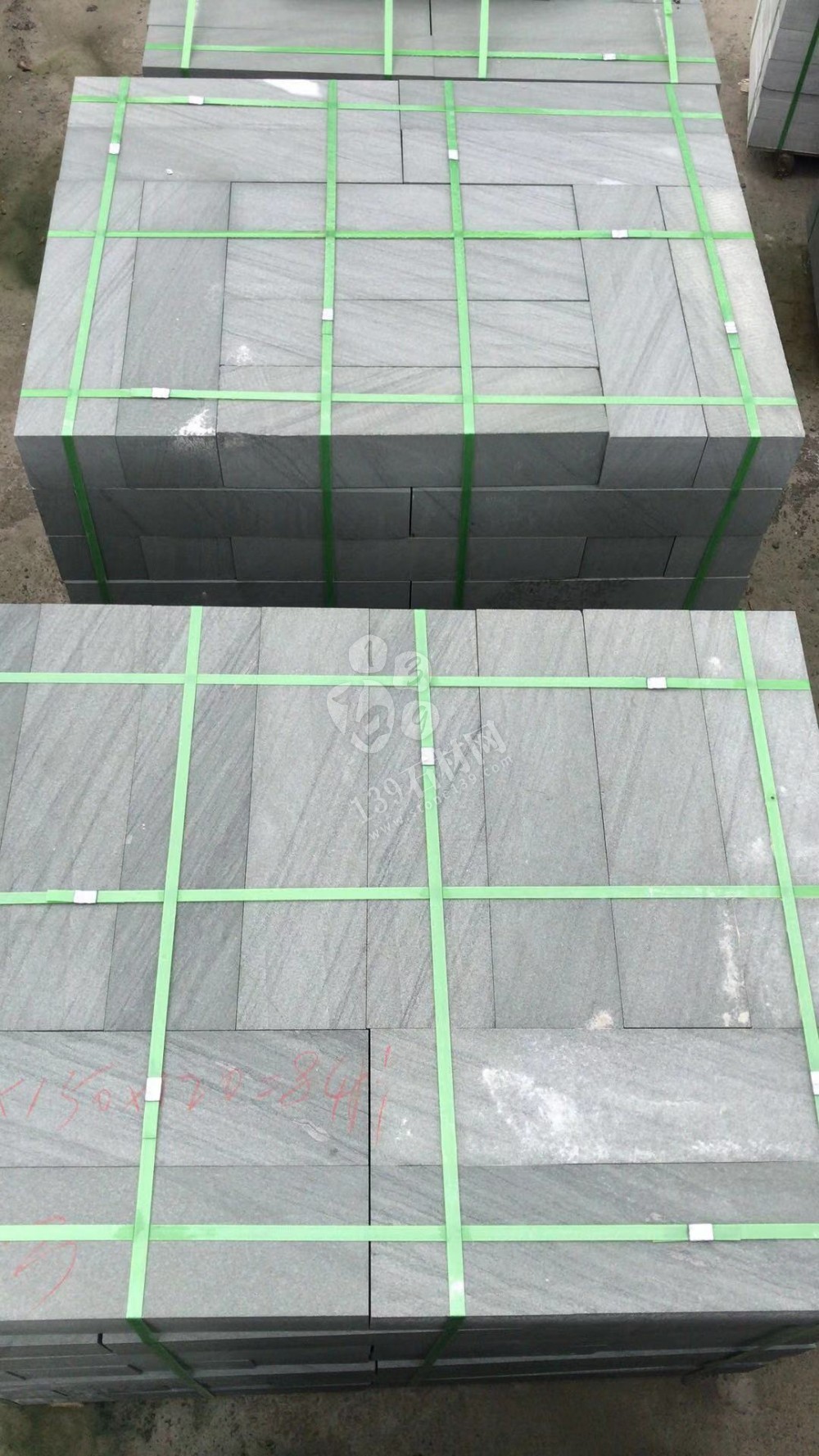 達州輝騰石材專業提供青石路沿石、欄桿、地鋪石、臺階石的園林青石產品