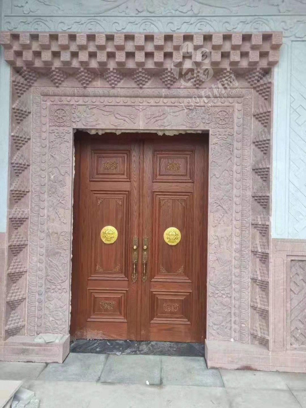 浙江溫州泰順縣南院志松石材廠主營雞血紅，福壽紅，貴妃紅，茶花白，青石,遂昌白，壽寧紅