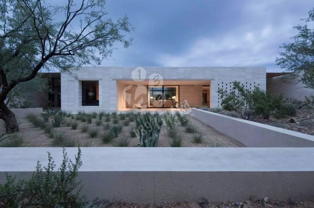 為什么洞石這么受歡迎，看看這個全石材裝飾您應該有答案了