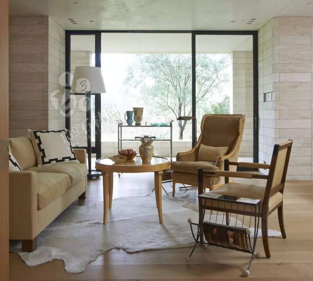 為什么洞石這么受歡迎，看看這個全石材裝飾您應該有答案了