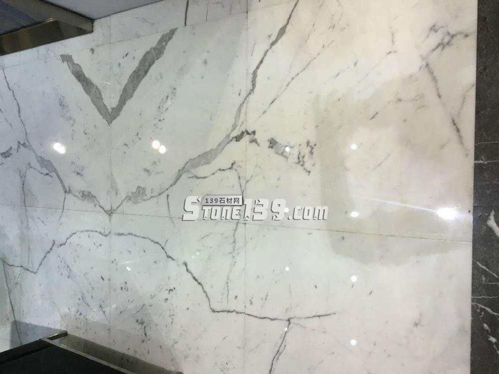 上萬一平米的大理石還賣瘋了,魚肚白到底有怎樣的魅力?