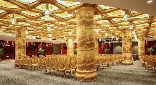 石材人來廈門都喜歡睡這個酒店，原因是為了看豪華的石材