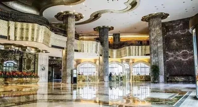 石材人來廈門都喜歡睡這個酒店，原因是為了看豪華的石材