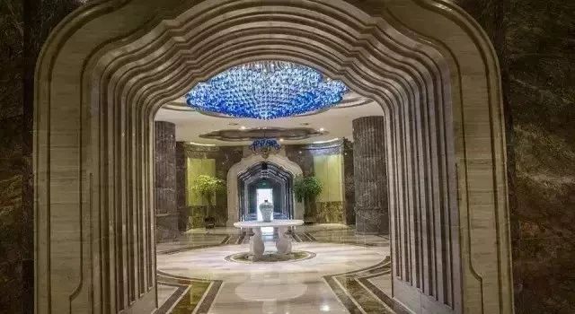 石材人來廈門都喜歡睡這個酒店，原因是為了看豪華的石材