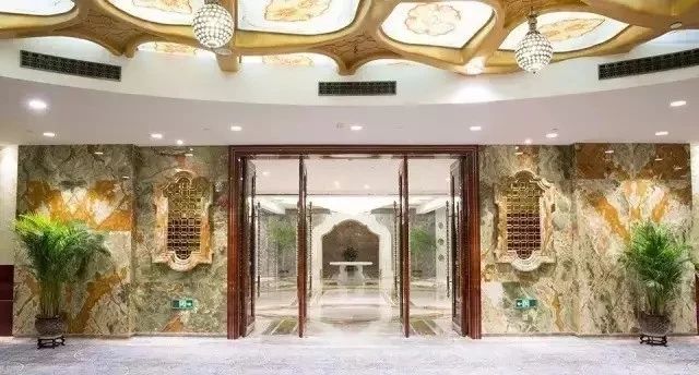 石材人來廈門都喜歡睡這個酒店，原因是為了看豪華的石材