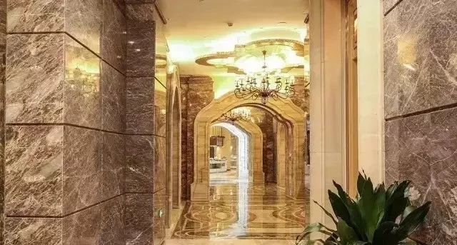 石材人來廈門都喜歡睡這個酒店，原因是為了看豪華的石材