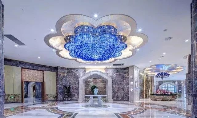 石材人來廈門都喜歡睡這個酒店，原因是為了看豪華的石材