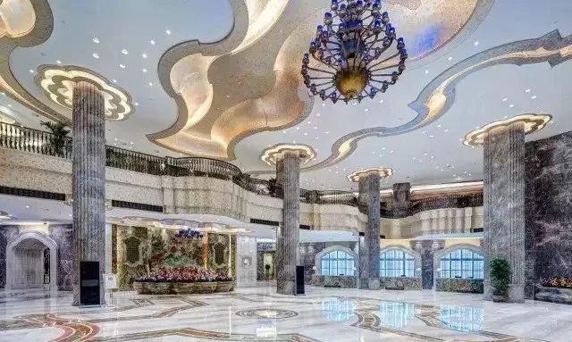 石材人來廈門都喜歡睡這個酒店，原因是為了看豪華的石材