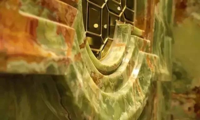 石材人來廈門都喜歡睡這個酒店，原因是為了看豪華的石材