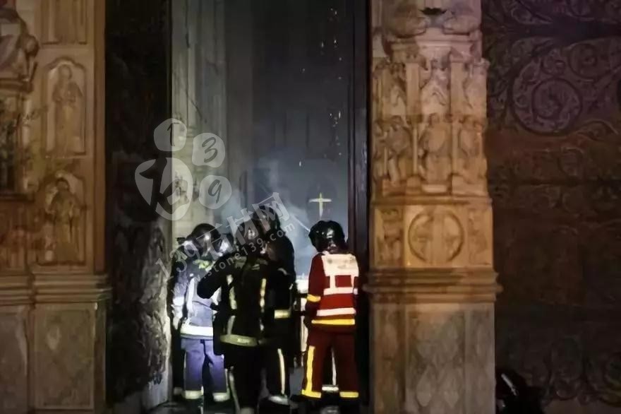 中國專家將參與巴黎圣母院修復工作,幸好石材主體結構保存,還能修復!