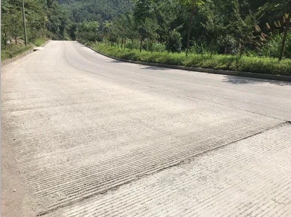 富強石材董事長彭宜斌：“綠色礦山——可持續發展勢在必行”演講紀實