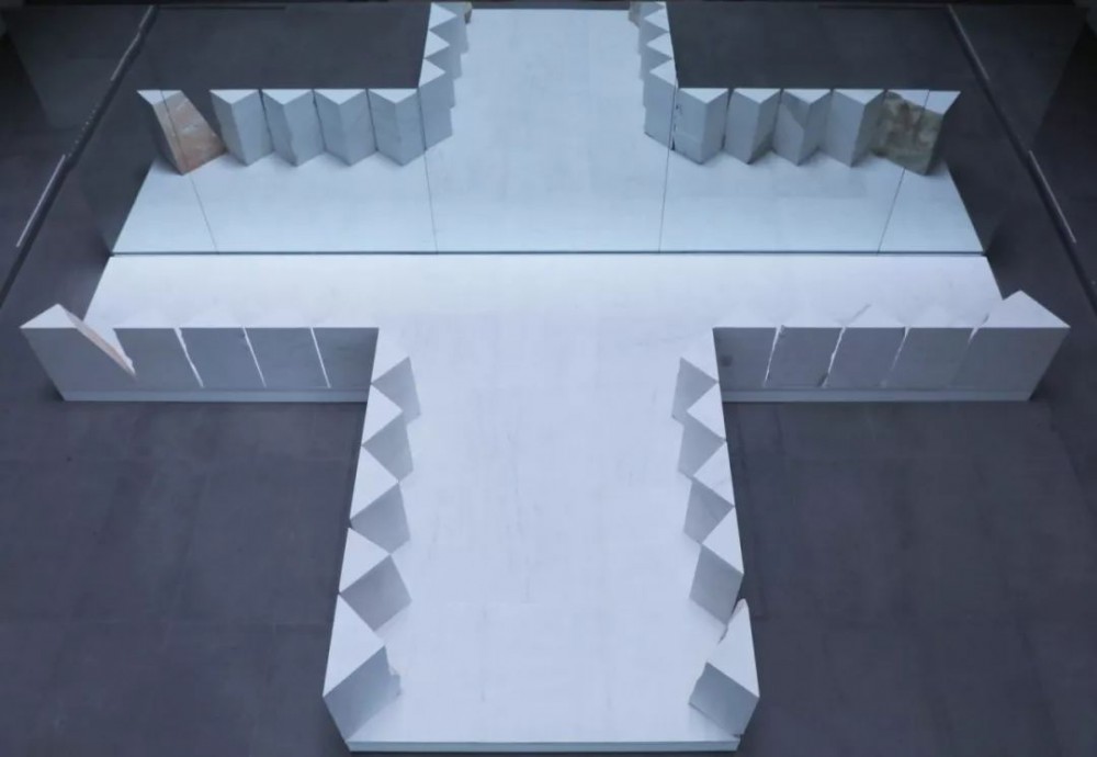 泉州惠安崇武半島鼎立藝術館 廢料石雕展品