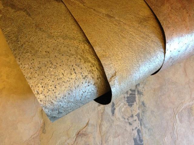 巖板與超薄石材的對比