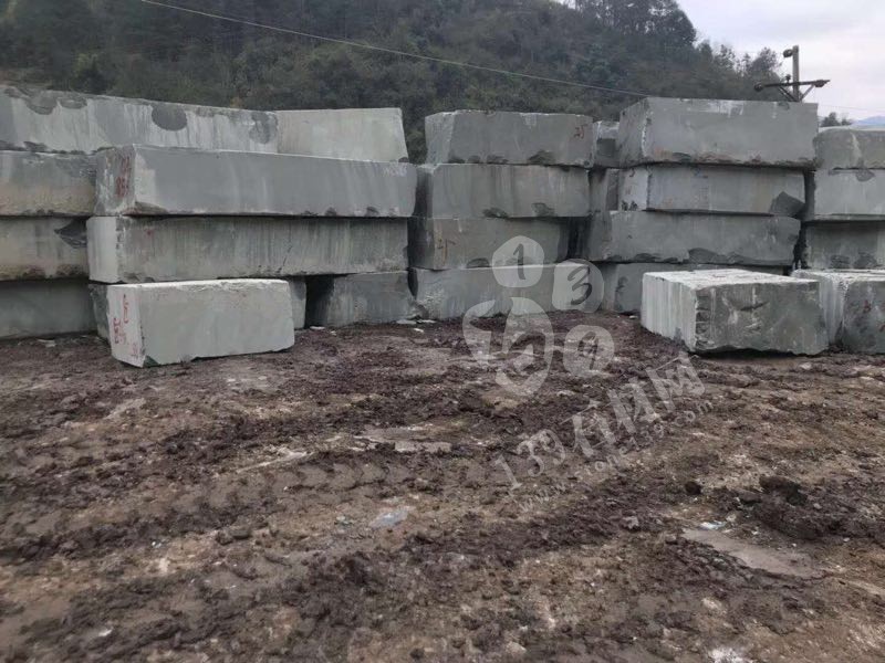 四川茗源石材主要經營萬源青石、欄桿護欄、路沿石、市政工程青石訂單