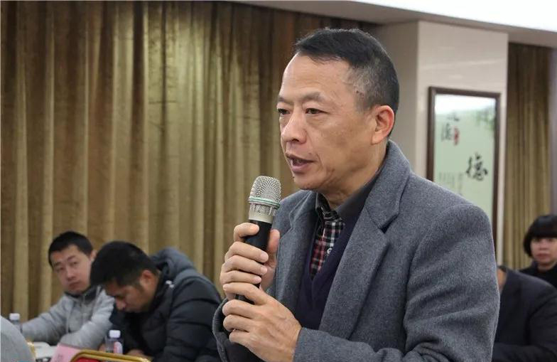 廣西賀州市石材碳酸鈣行業(yè)“小散亂”整治工作新聞發(fā)布會(huì)召開(kāi)