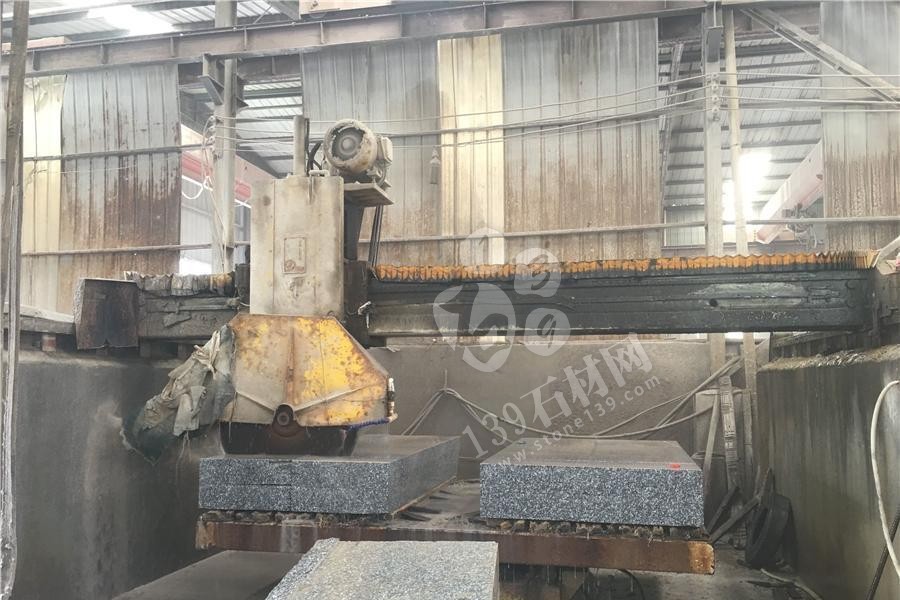 花崗巖路沿石直線型、曲線型價格計算方法