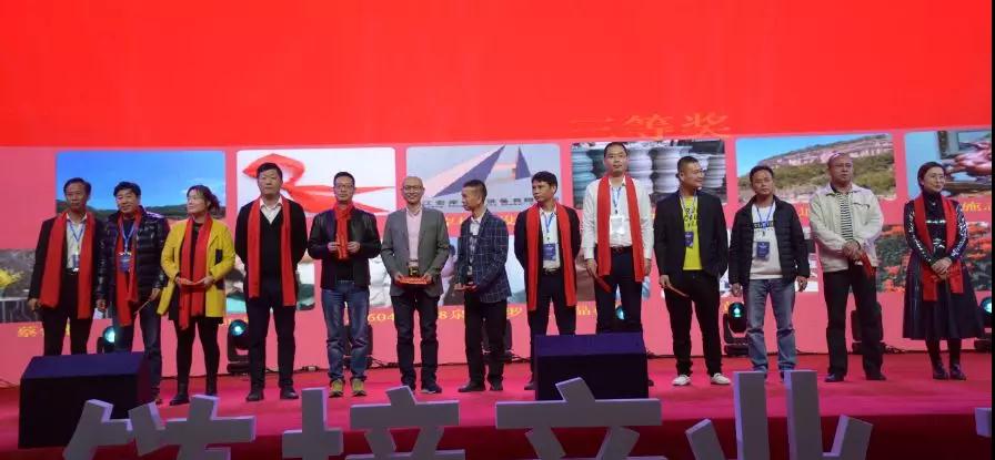 首屆石材機(jī)械輔料產(chǎn)業(yè)發(fā)展論壇在福建水頭成功舉行，論道賦能產(chǎn)業(yè)未來(lái)新發(fā)展