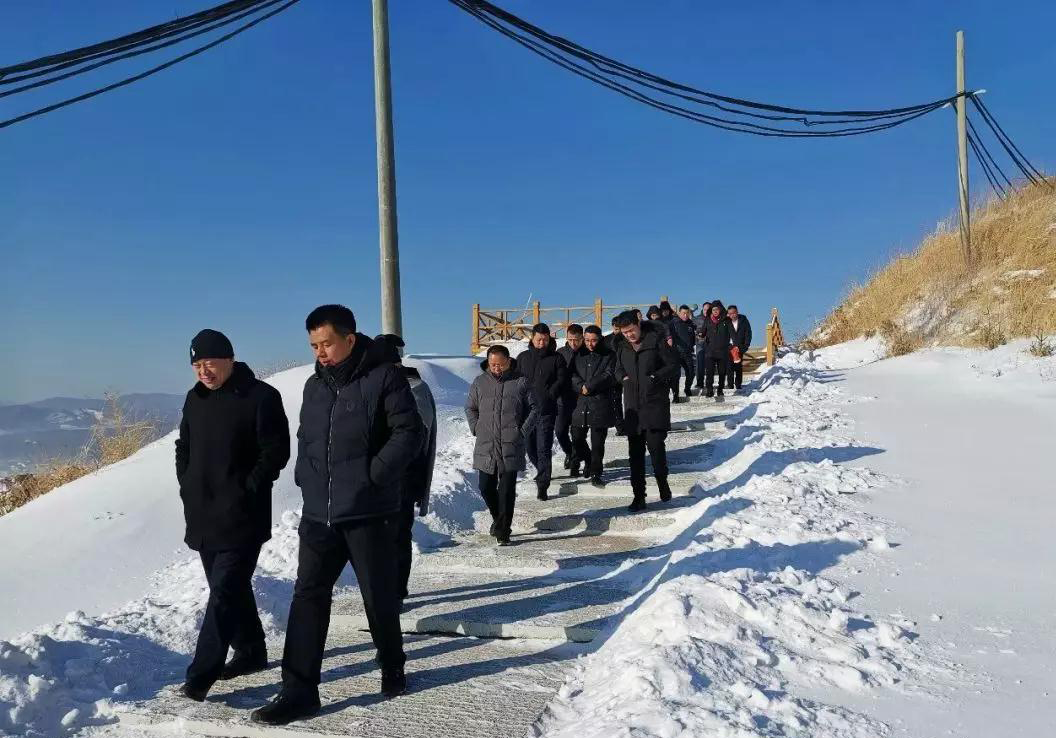 廣西岑溪市人民政府副市長陀藝蒞臨中國北部(蛟河)石材循環經濟產業園考察