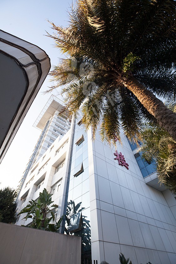 微晶石紋路板與巖板的對比區別