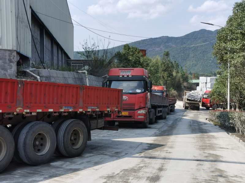 五蓮石材復(fù)工裝車頻繁 石材產(chǎn)業(yè)園發(fā)出600余車次,庫(kù)存將售罄