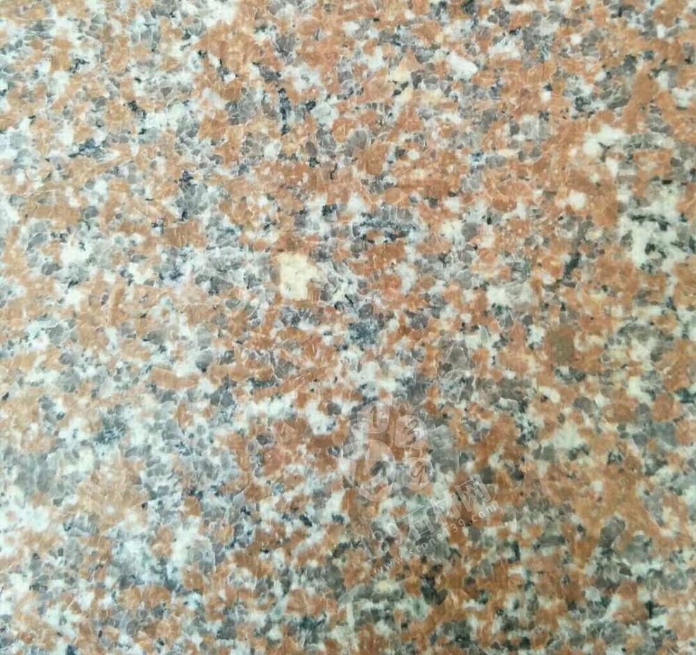 福建龍巖“永定紅”石材礦區(qū)熱火朝天，永定紅正常生產(chǎn)！