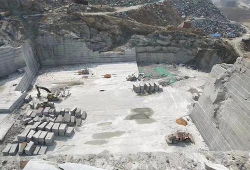 魯灰產(chǎn)自哪里?山東省濟(jì)寧市泗水縣灰色花崗巖介紹