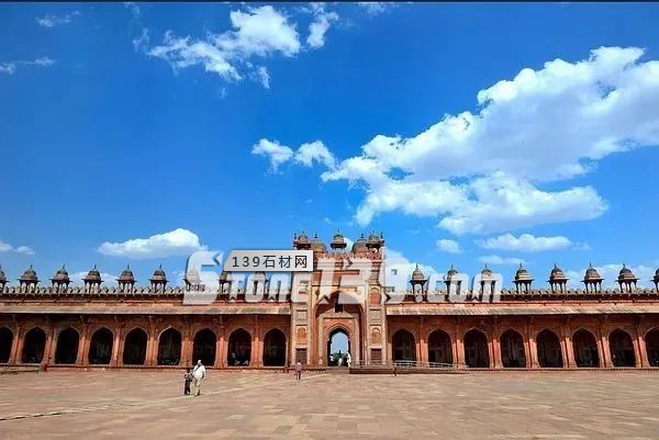 疫情風暴下進口石材漲價潮：黑金沙，印度紅等有的荒料飆升600元以上！