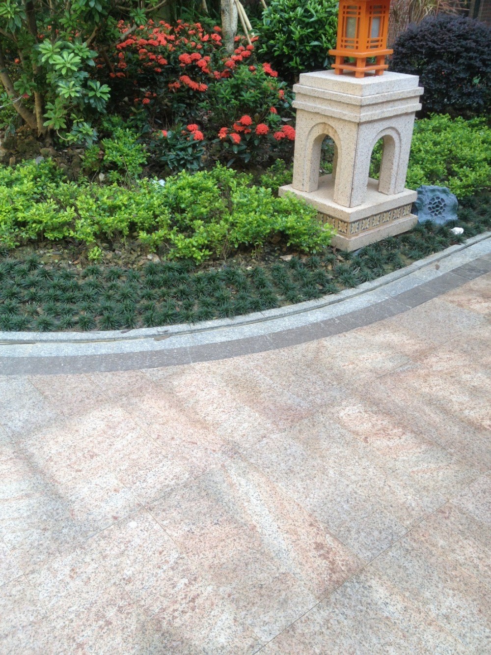 國產(chǎn)18款黃金麻vs國產(chǎn)14款黃銹石（金黃色與黃銹色）花崗巖大比拼！