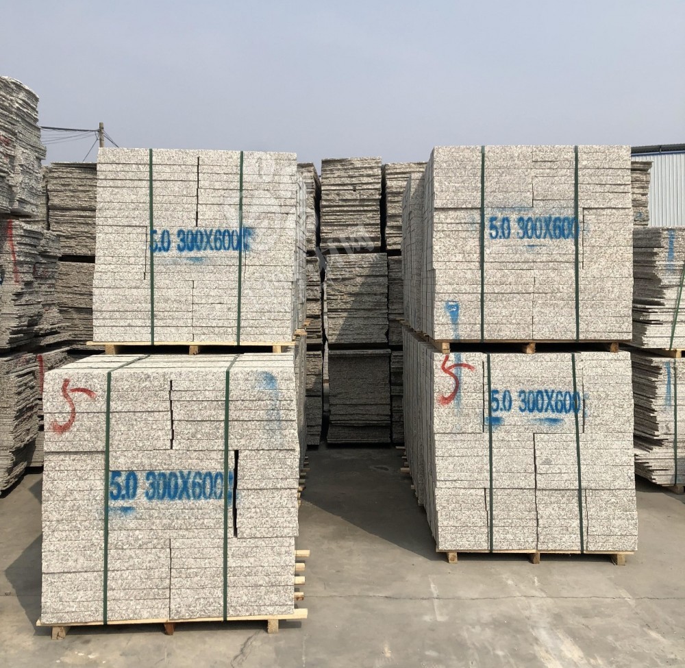 【運東石材】河南梨花白內鄉礦區廠家直銷批發梨花白、梨花紅、路沿石