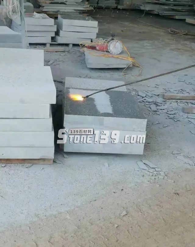 湛江雷州市自然資源局依法拆除13處違法石材場，附湛江黑石欣賞！