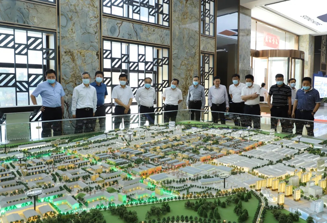 湖北英山縣長田洪光一行蒞臨麻城石材產業園調研考察