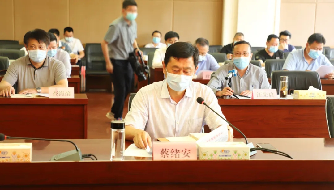 湖北英山縣長田洪光一行蒞臨麻城石材產業園調研考察