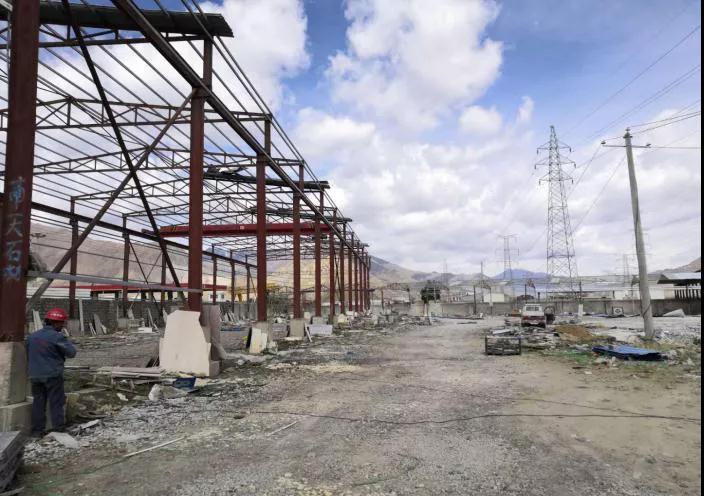 拉薩市堆龍德慶區乃瓊街道推進石材加工廠片區搬離