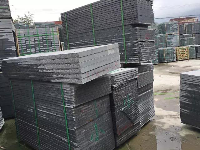 【圣輝石材】主營新老礦的芝麻黑、芝麻灰、芝麻白、銹石、蝦紅、泉州紅