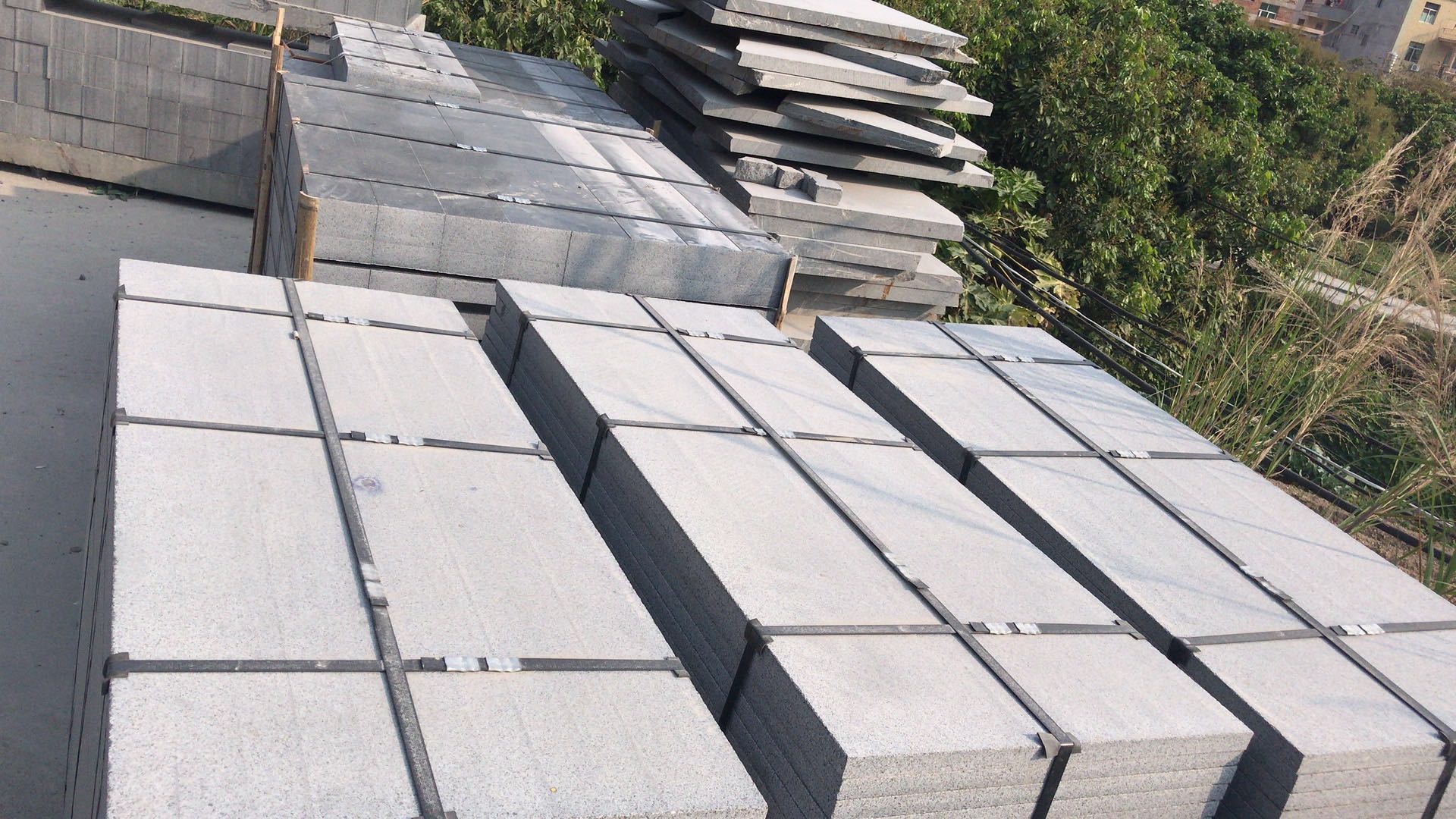 【恒鑨竽杰石材】主營花崗巖江西紅、新老礦芝麻黑654#