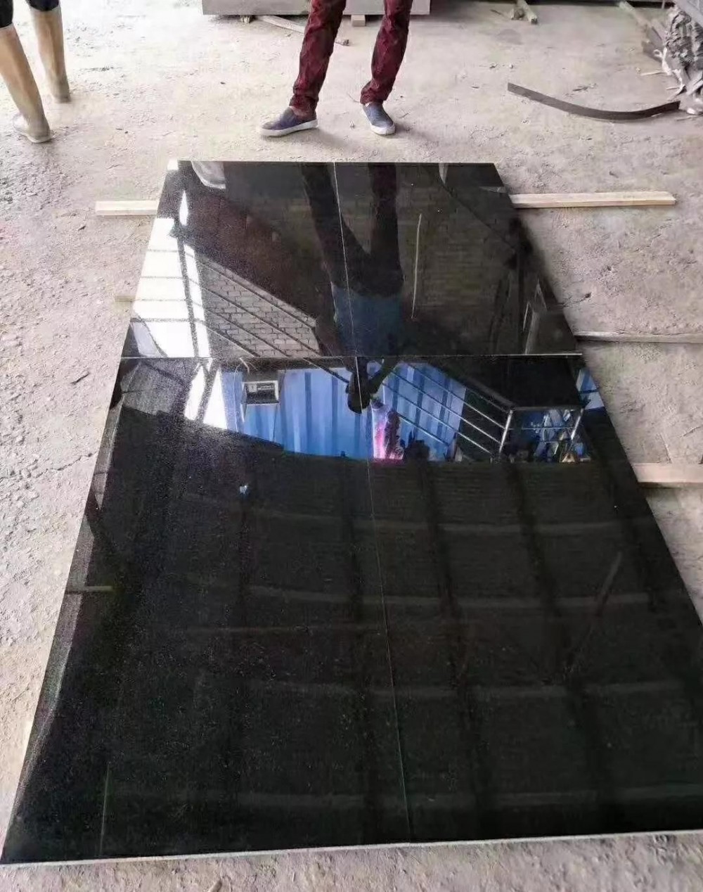 內蒙古烏拉特中旗總投資30億元石材加工園區正在開展“四通一平”工作