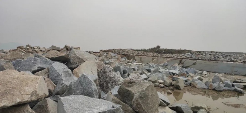 6604.4立方米花崗巖石材荒料最低價處置！明天開拍千萬別錯過！